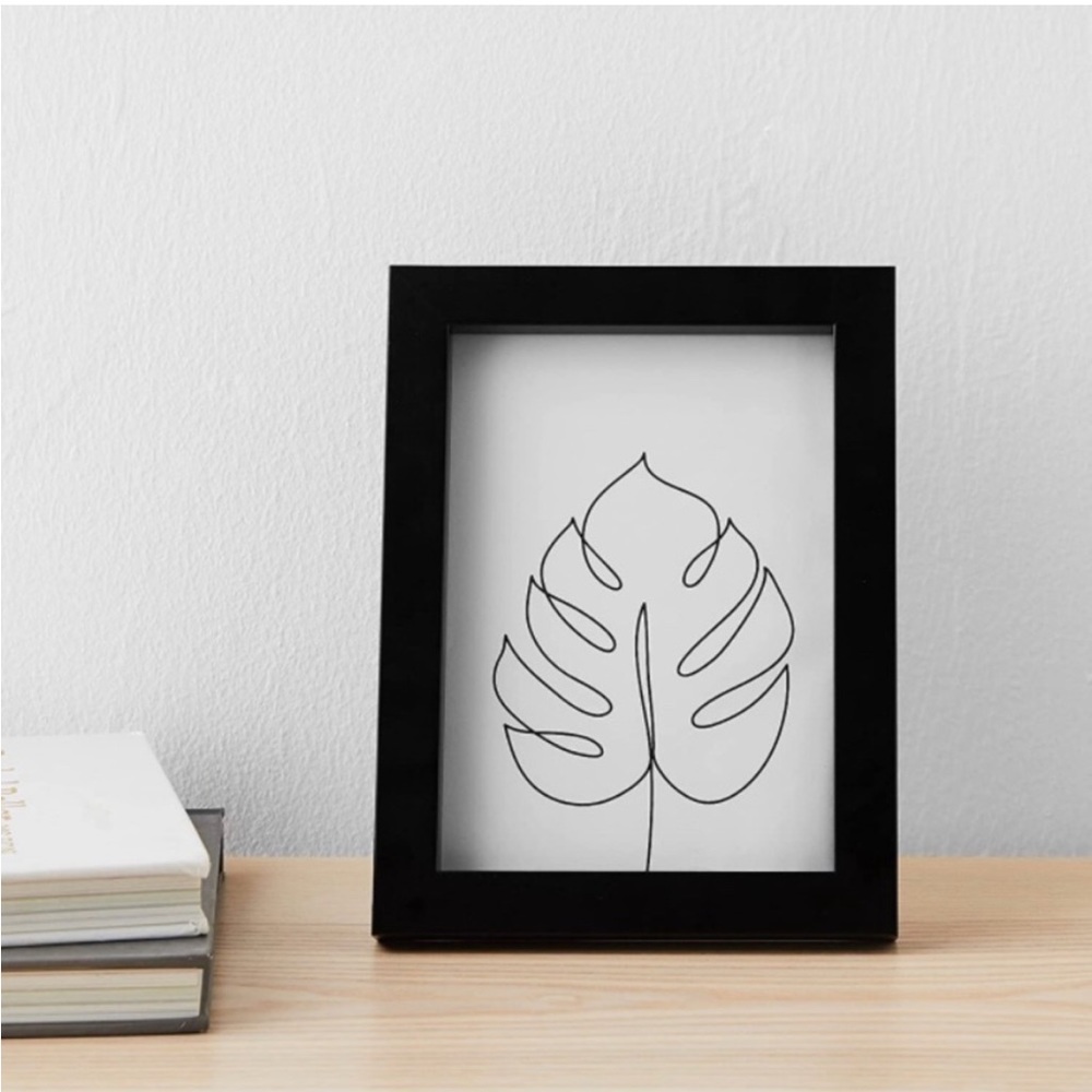 NWT Amazon Basics Black Photo Frame 5x7